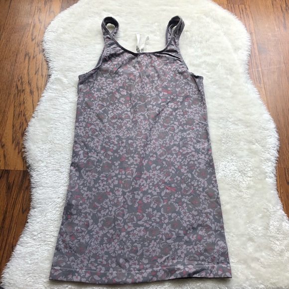 Aritzia T. Babaton floral fitted tank xs - Picture 5 of 5